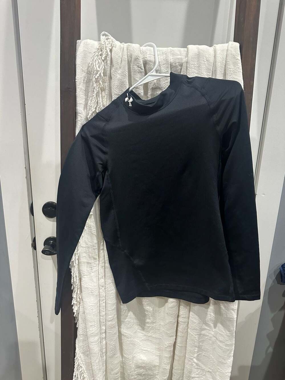 Under Armour ColdGear Mock Long Sleeve Size YLG Black